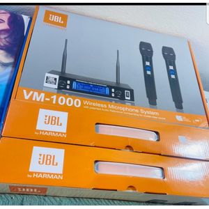 JBL VM 1000 Professional Wireless Microphone Lifestyle